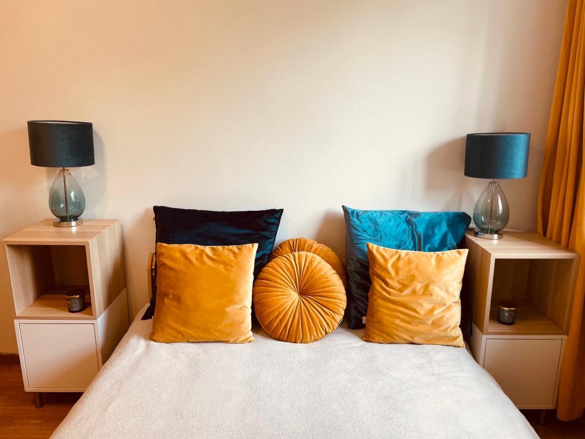Luxury 4-Bedroom Apartment In Centre - Self-Check In & Fast Wifi Warszawa Zewnętrze zdjęcie