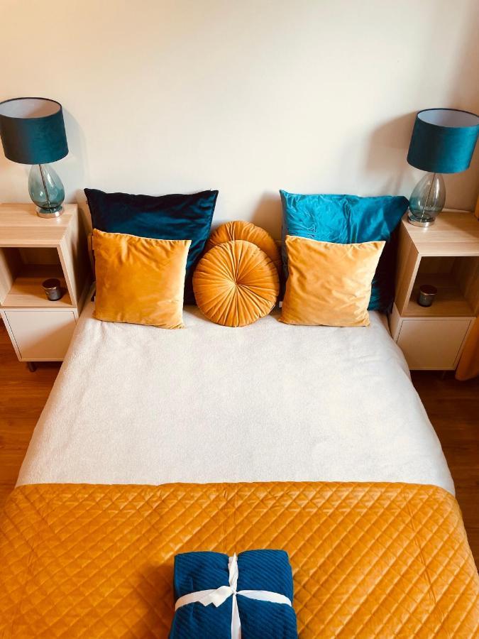 Luxury 4-Bedroom Apartment In Centre - Self-Check In & Fast Wifi Warszawa Zewnętrze zdjęcie