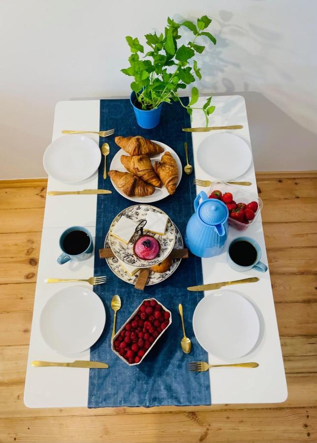 Luxury 4-Bedroom Apartment In Centre - Self-Check In & Fast Wifi Warszawa Zewnętrze zdjęcie